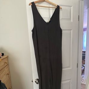 Universal thread jumpsuit